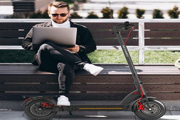Rent an e-scooter in Split, Croatia - Image 2