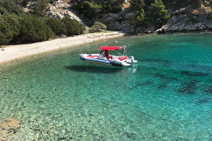 Speedboat Rental - Image 1