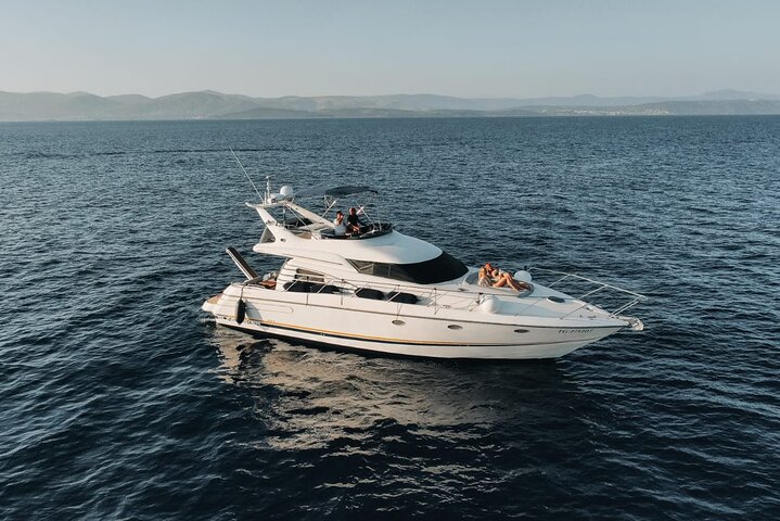 Split day trips: Explore hidden and undiscovered bays of Adriatic - Image 4