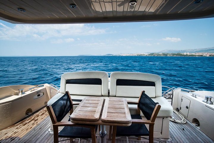 Yacht - Day Charter - Image 3