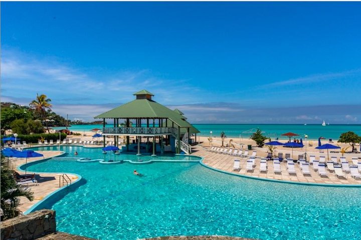 Antigua Shore Excursion: All-Inclusive Jolly Beach Resort and Spa Pass - Image 1