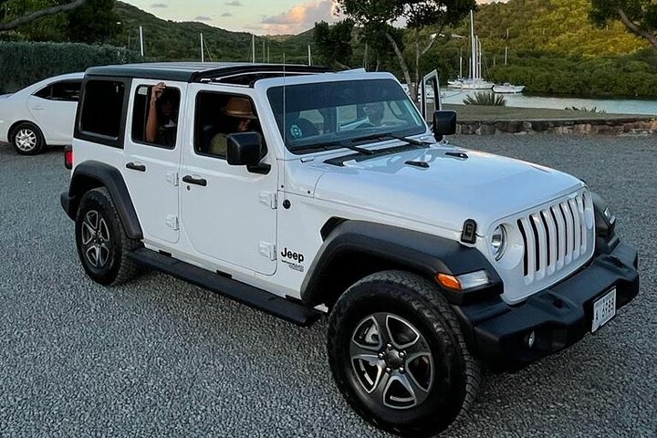 SoCoHo Luxe Private Jeep Wrangler Tour - Image 1