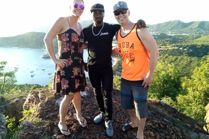 Taxi to Shirley heights lookout Sunday social package - Image 5