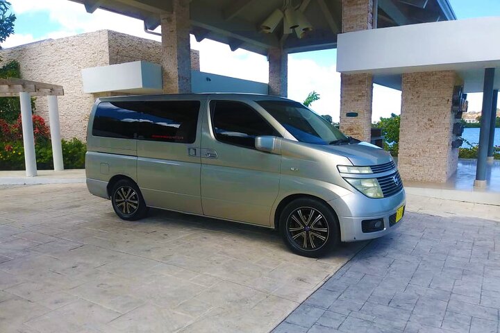 T&L's Airport Shuttle & Taxi Service - Image 2