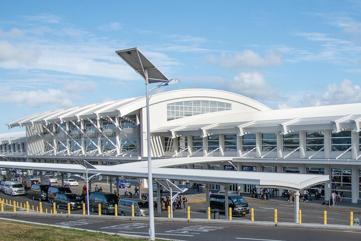 T&L's Airport Shuttle & Taxi Service - Image 1