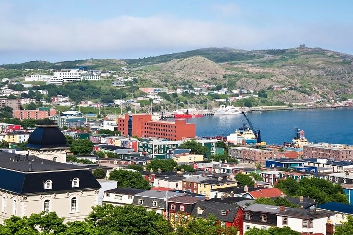 St. John's, Quidi Vidi Village & Signal Hill Small Group Tour - Image 1