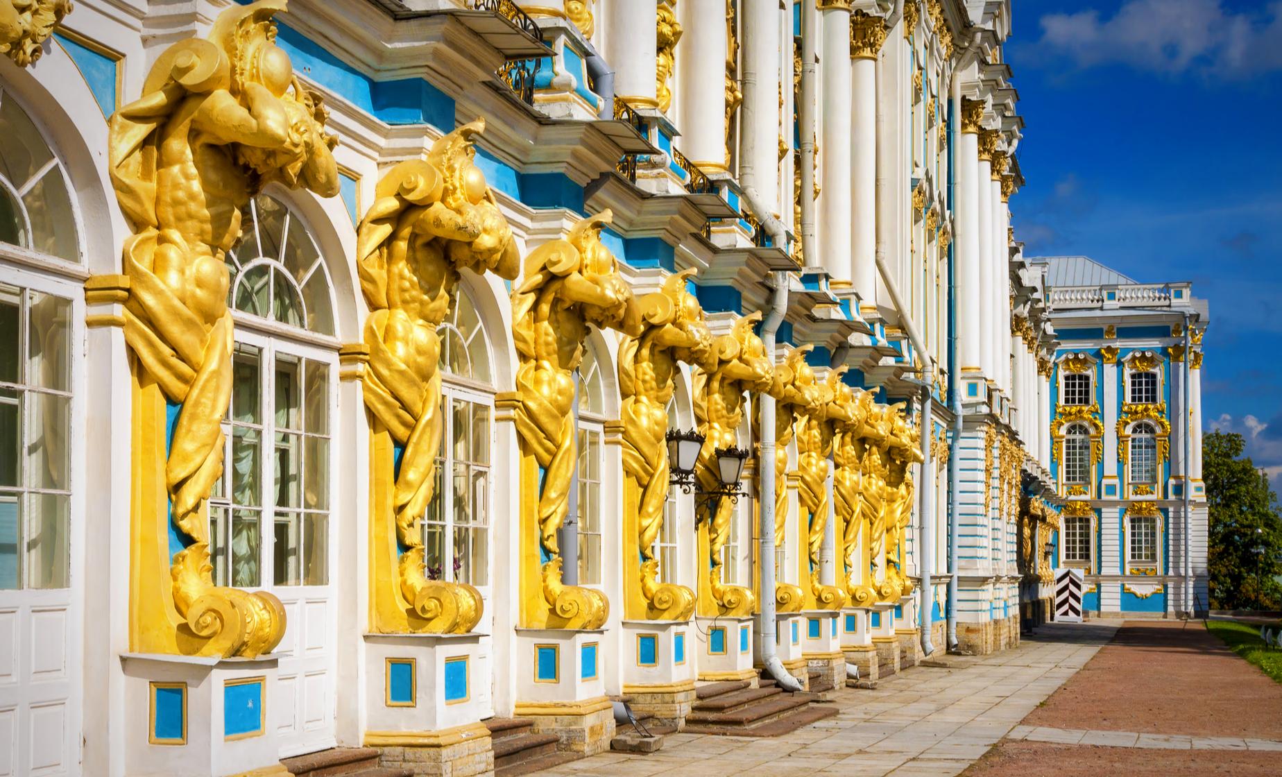 Private All Exclusive Royal Residences (Visas Included) - Image 1