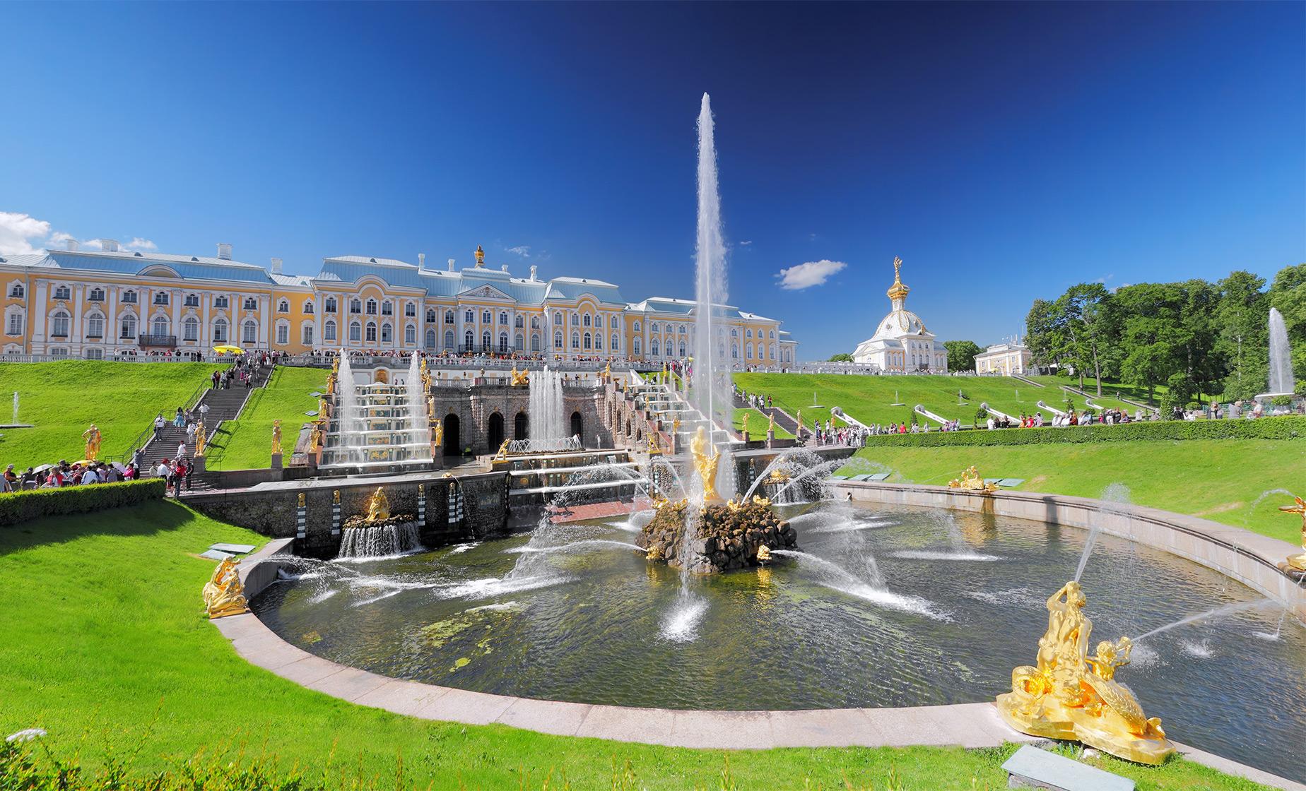 Private Peterhof Gardens and Fountains (Visas Included) - Image 1