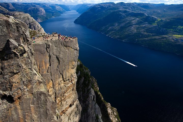 Experience the magnificent Lysefjord, Pulpit Rock. Join-in tour from Stavanger - Image 2