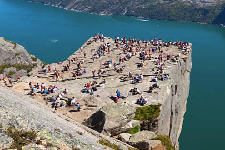 Pulpit Rock Cruise & Hike in Style - Image 1