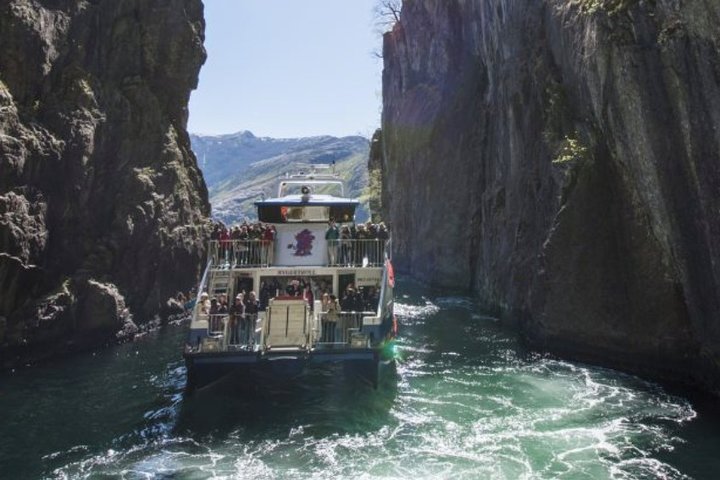 Stavanger: Waterfalls, Caves and Rock Tour By Sea - Image 4