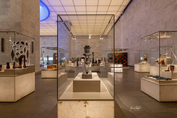 7-Hours Guided Tour to Giza Pyramids and Mummies Museum + Lunch - Image 4