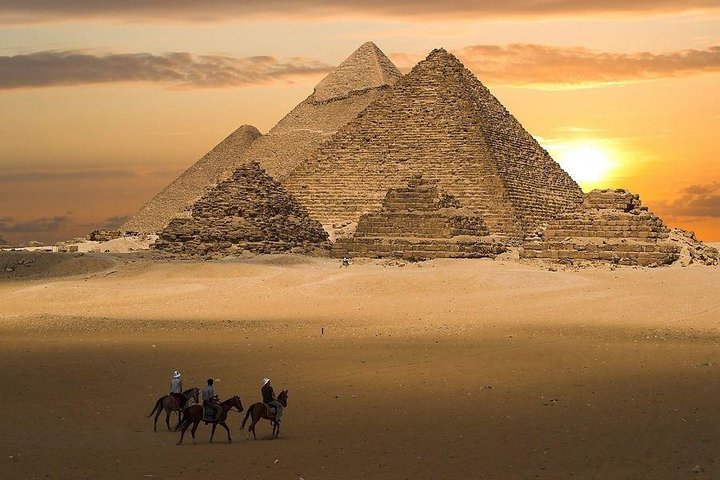9 days Nile cruise,Balloon ride,abu simbel,pyrmids,Saqqara and tours in cairo - Image 5