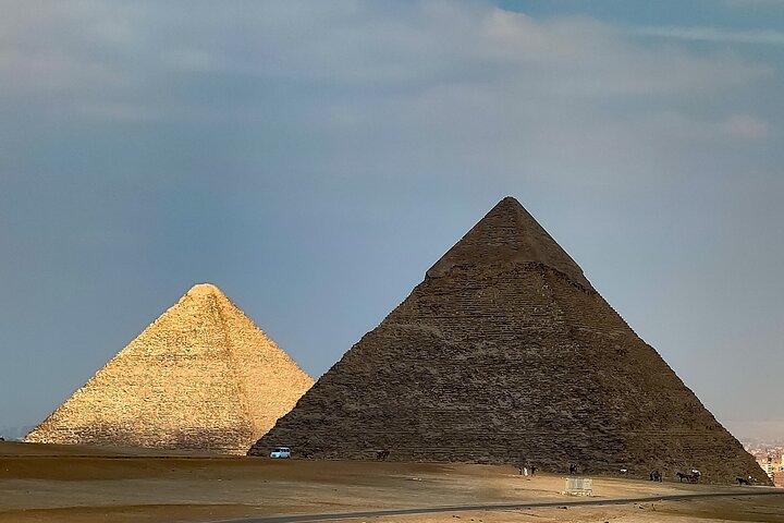 All Inclusive Full Day Tour to Pyramids,Sphinx,Memphis,& Saqqara - Image 1