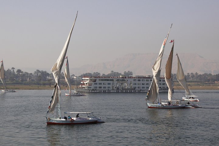 Cairo Shore Excursion: Private Day Tour of Giza Pyramids and Felucca Boat Ride - Image 1