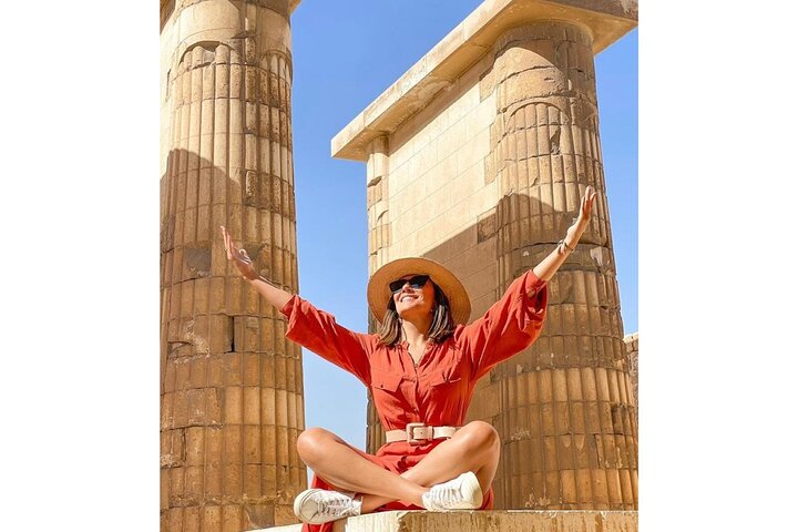 Day Tour to Giza pyramids & sphinx & saqqara and Memphis  - Image 4