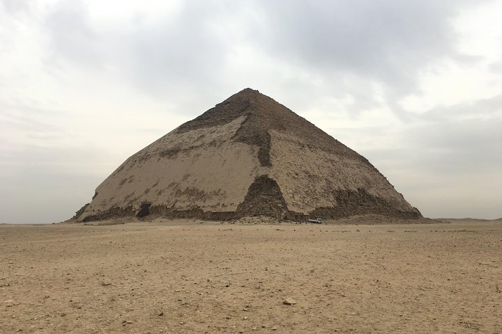 Full day tour to Giza Pyramids, Memphis, Sakkara & Dahshur with private guide - Image 2
