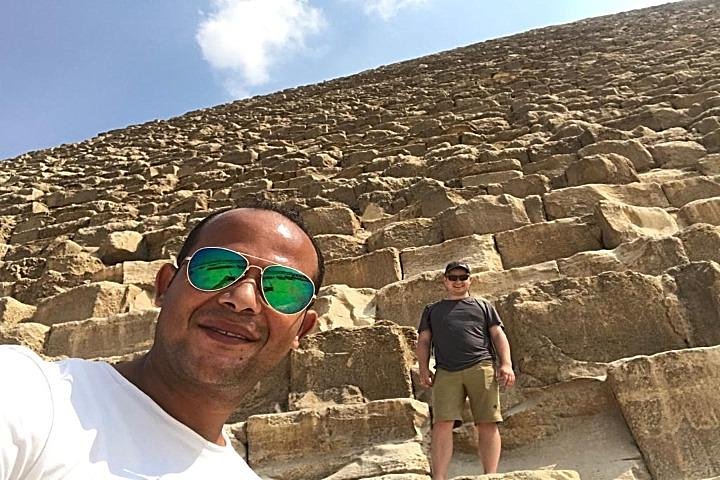 Giza Pyramids and Sphinx half day tour - Image 2