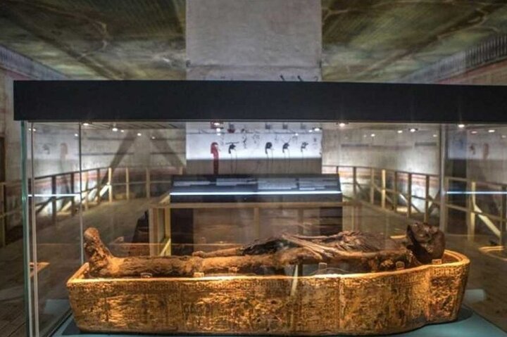 Guided Day Tour to Pyramids of Giza, Sphinx and Cairo Attractions - Image 3