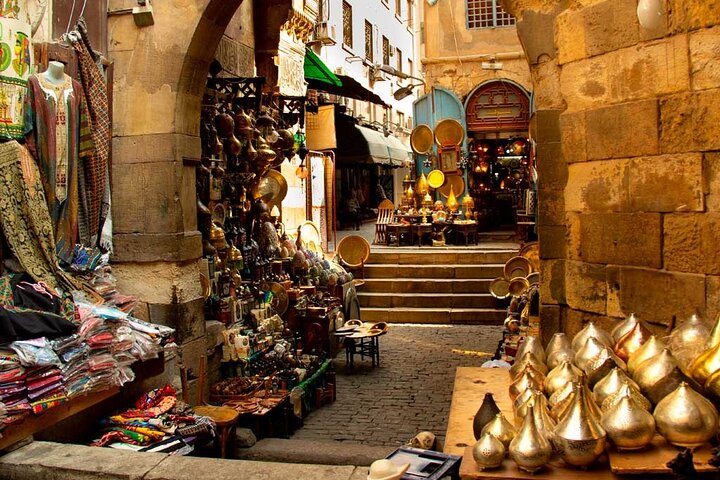Guided Tour To The Pyramids, Khan Al Khalili Bazaar Including Tickets and Lunch - Image 1