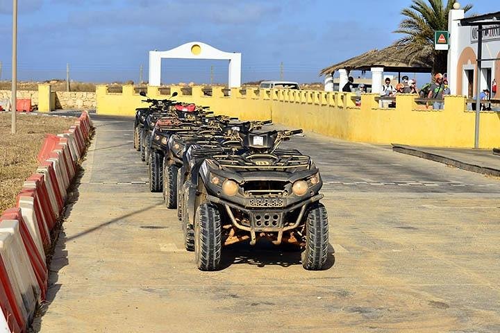 Half day tour : Giza pyramids with quad bikes - Image 2