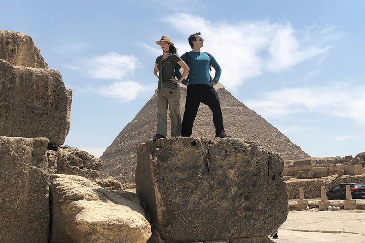 Low- Cost Guiding Tour to Pyramids of Giza & Sphinx - Image 4