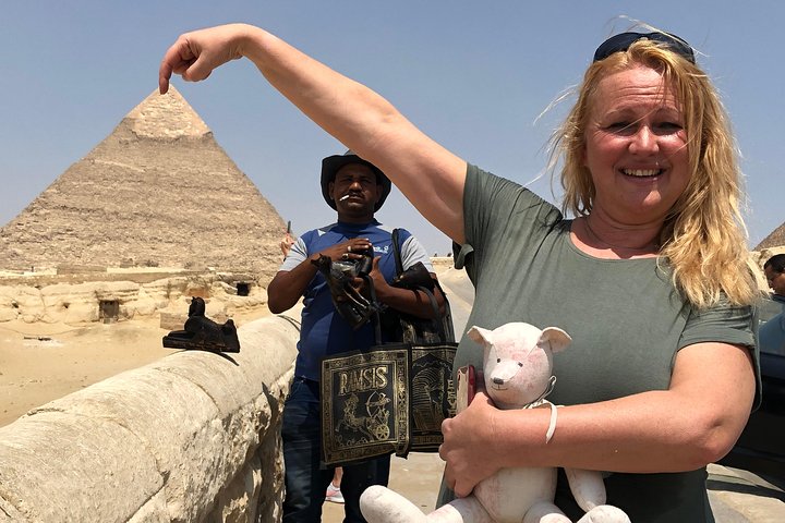 Low- Cost Guiding Tour to Pyramids of Giza & Sphinx - Image 3