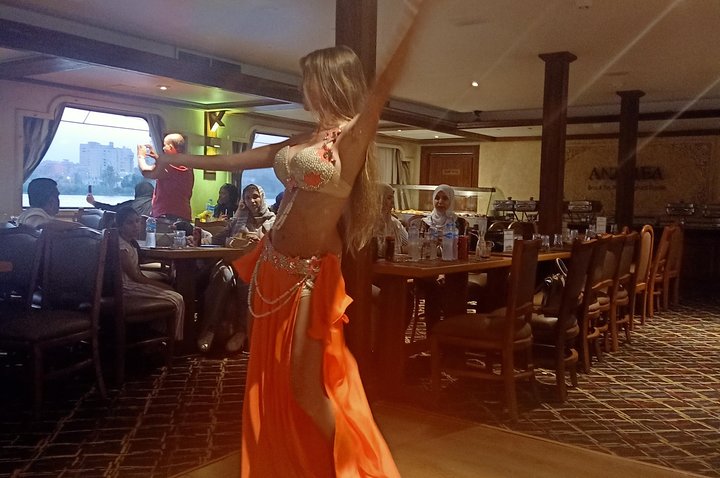 Night Dinner Cruise in Cairo - Image 5