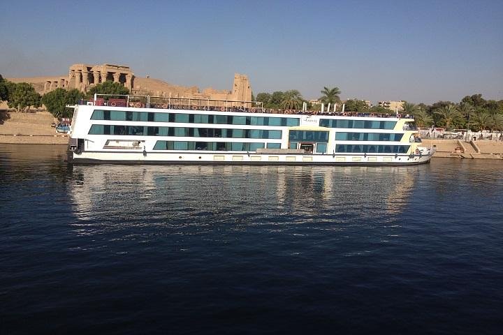 Nile Cruise from Aswan to Luxor 3 Nights 4 Days From Cairo by Flight - Image 1
