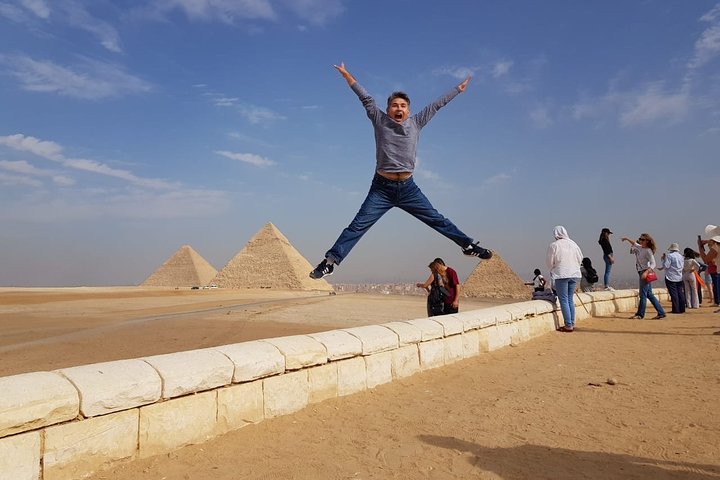 Private 2-Day Transit to Cairo for a Tour of the Pyramids, Sphinx and Egyptian Museum - Image 1