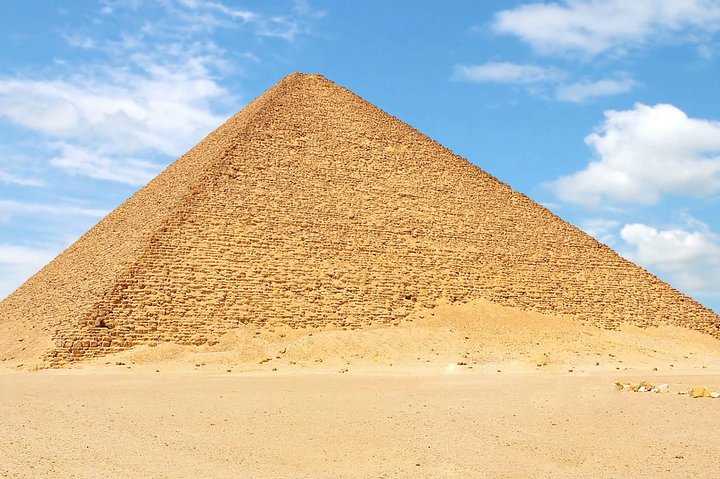 Private Guided Tour to Giza pyramids, Sphinx, Saqqara and Dahshur - Image 3