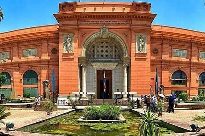 Private Layover-Stopover To Pyramids - Sphinx - Museum - Khan Elkhalili + Lunch - Image 1