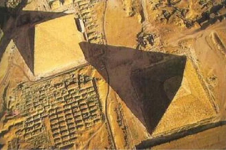 Stopover Tour of Cairo,Pyramids ,Egyptian museum,Khan El Khalili Bazzar - Image 3