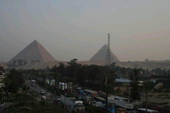 Stopover Tour of Cairo,Pyramids ,Egyptian museum,Khan El Khalili Bazzar - Image 4