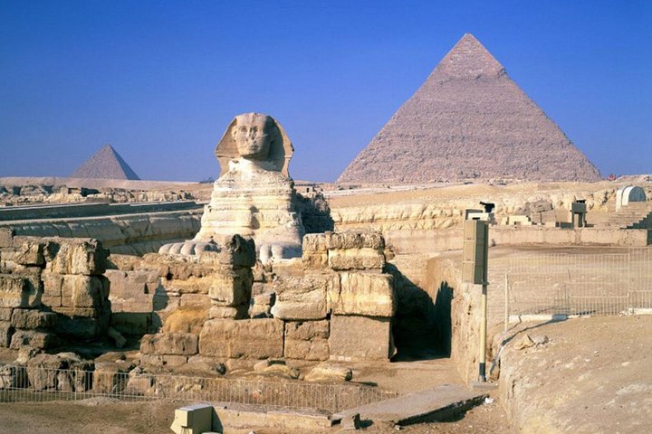 Tour to Giza pyramids & Egyptian museum from Alexandria by car - Image 3