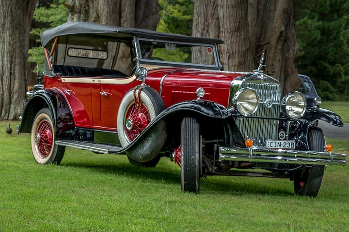 Blue Mountains Vintage Cadillac Tour with Local Guide - Image 1