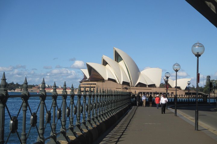 Private City Walking Tour from your hotel - Image 4