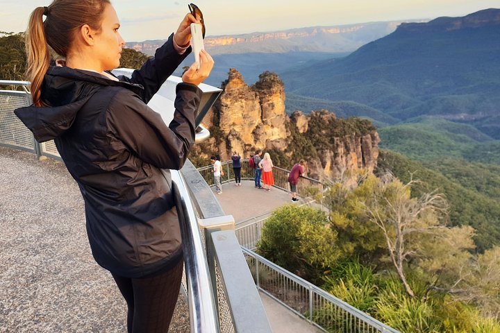 PRIVATE Deluxe Blue Mountains Waterfalls, Bushwalks & Koalas Late Start Tour - Image 2