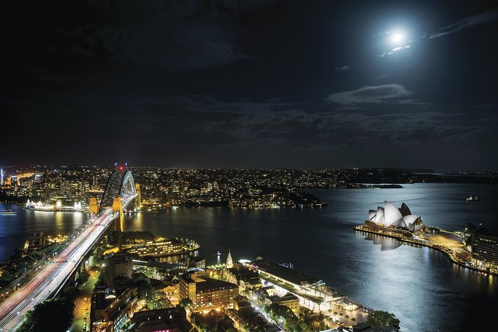 Private Tour: Sydney at Night - Image 4