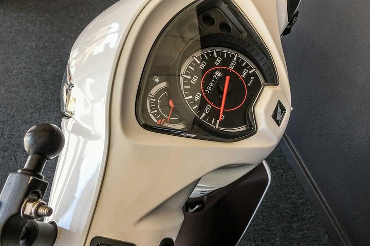 Scooter Rental - Honda NSC110 Dio 110cc - Image 4
