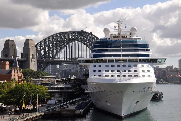 Shuttle Transfer from Cruise Ship Terminal at Circular Quay to Sydney Airport - Image 3