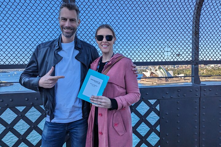 Sydney Highlights Walking Tour and Outdoor Escape-room - Image 1