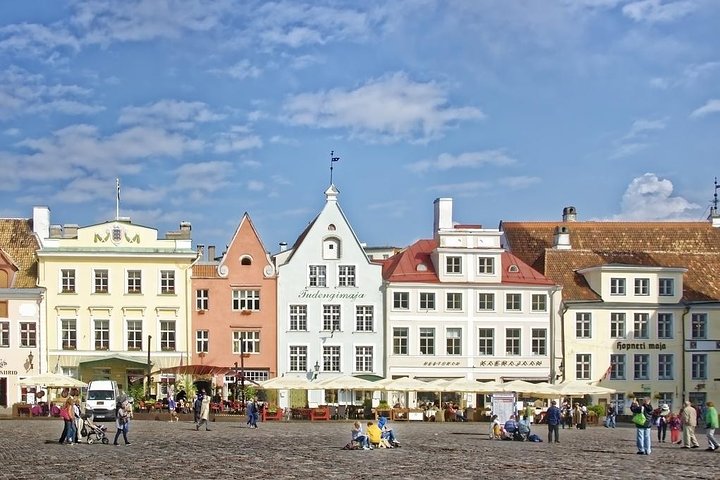 2-hour private tour of Tallinn with transport - Image 1