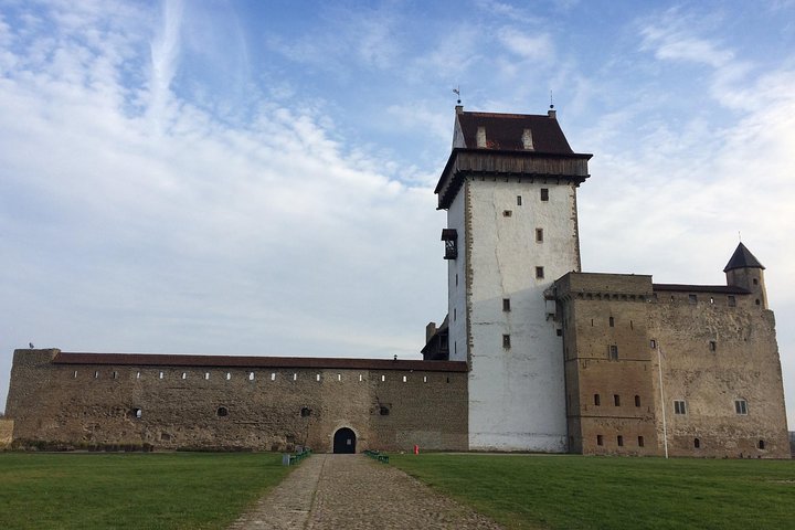 Go East – Private 1 Day Trip to Russian Border - Image 4