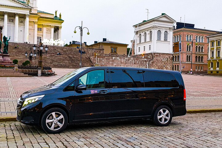 Guided tour to Helsinki from Tallinn by VIP car with return ferry ticket - Image 3