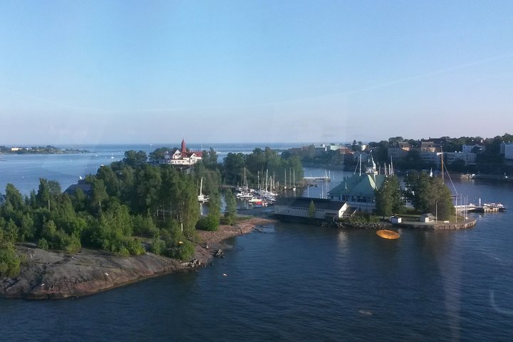 Guided tour to Helsinki from Tallinn by VIP car with return ferry ticket - Image 5