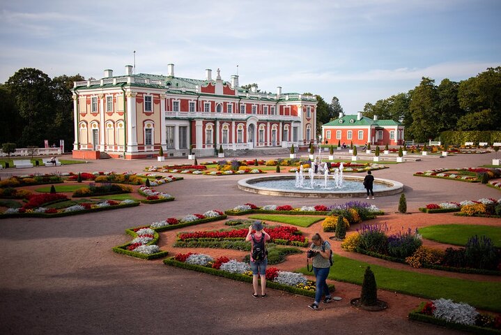 Half-Day Private Guided Sightseeing Tour of Tallinn - Image 2