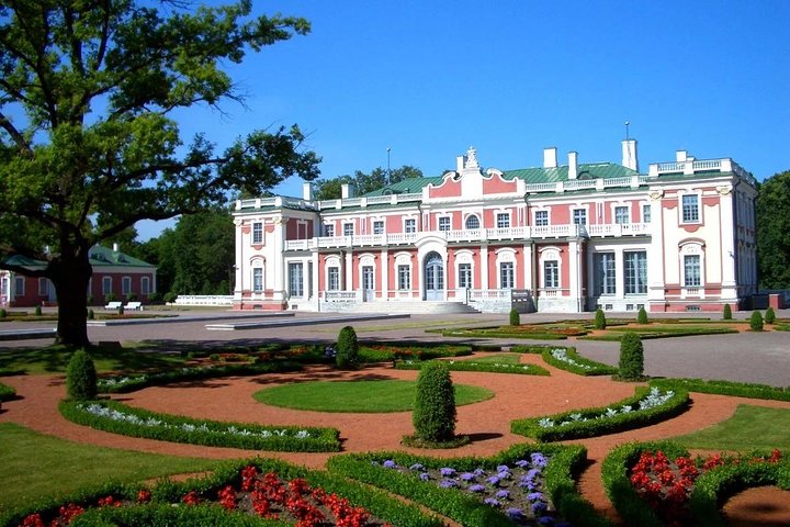 Join-in Shore Excursion: Tallinn Old Town with Kadriorg and Pirita - Image 1