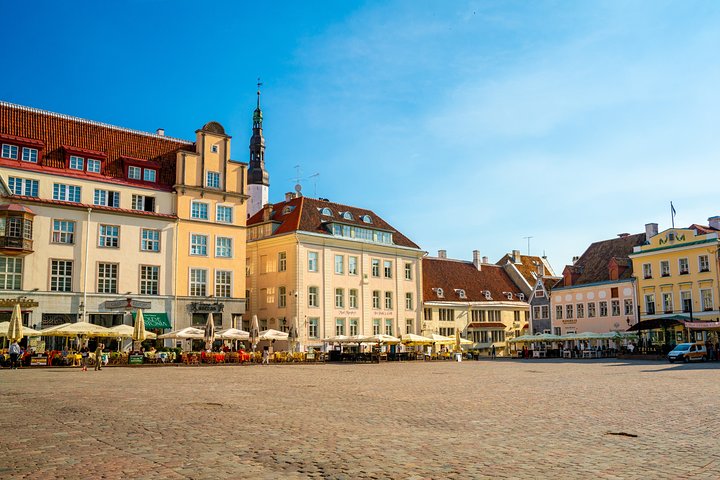 Old and Nowaday Tallinn Driving and Little Walking Private Tour - Image 1