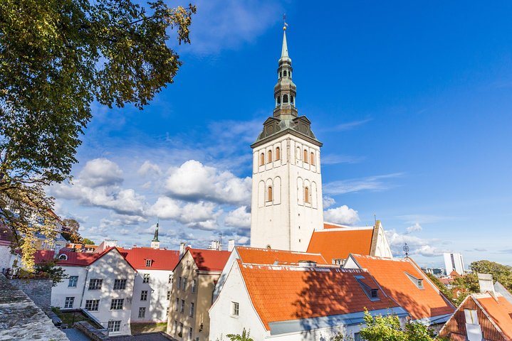 Old Tallinn with Kadriorg & Pirita - Image 4